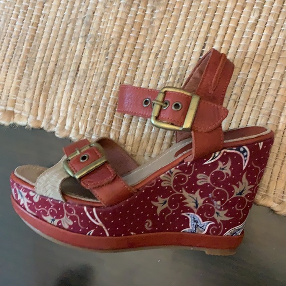 Blackstone Floral Print Wedge Leather Sandal Size 38/7.5 - Picture 9 of 11